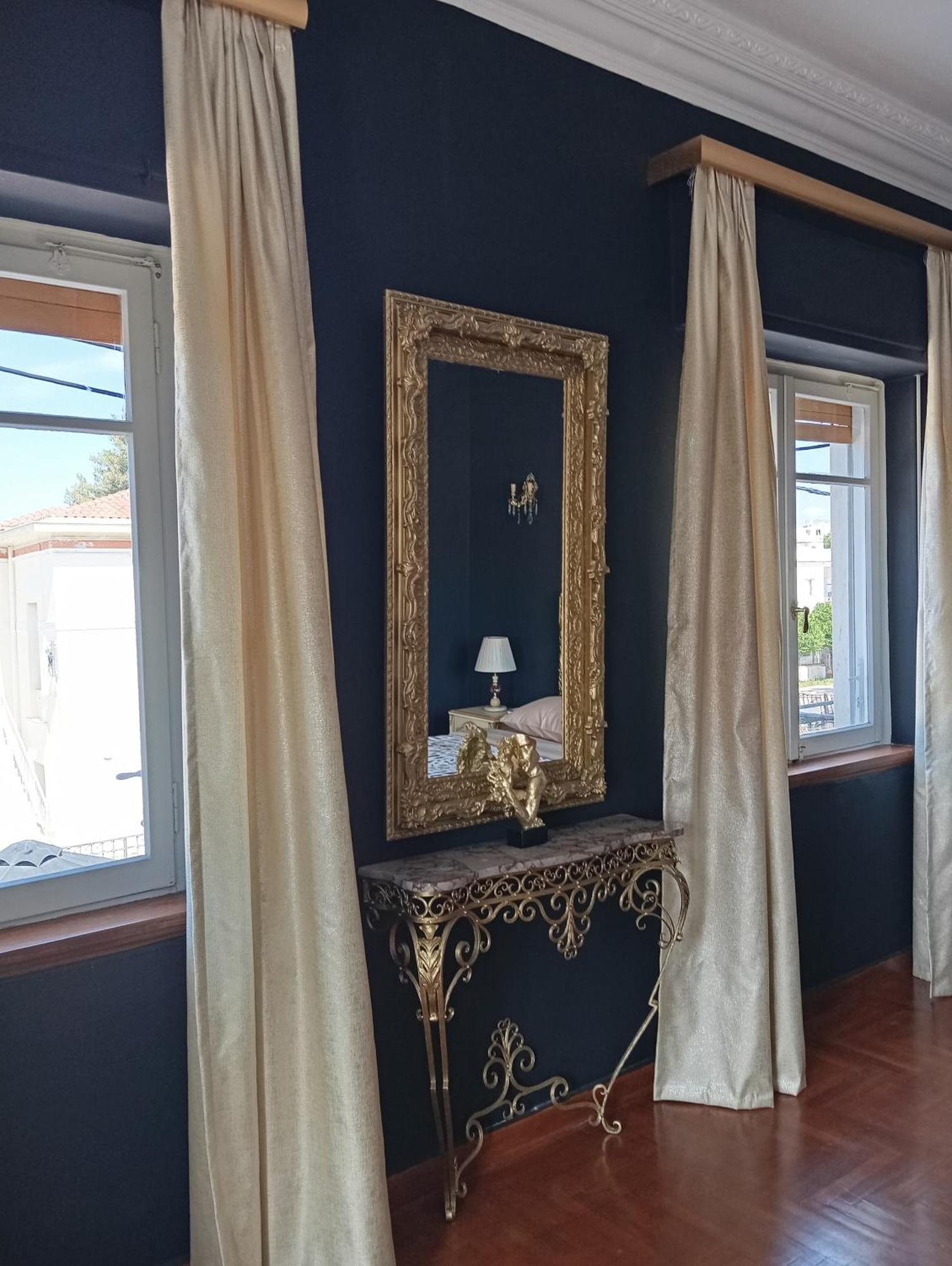 Iris Baroque Apartment Elefsína Exteriör bild