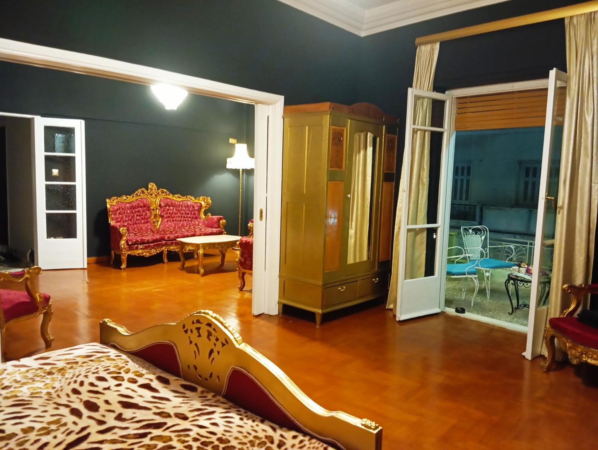 Iris Baroque Apartment Elefsína Exteriör bild