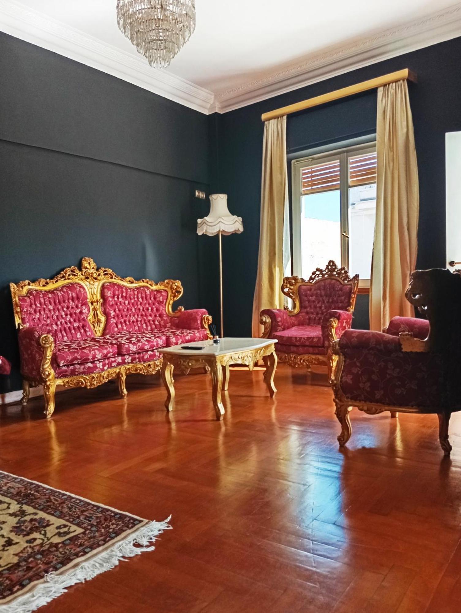 Iris Baroque Apartment Elefsína Exteriör bild