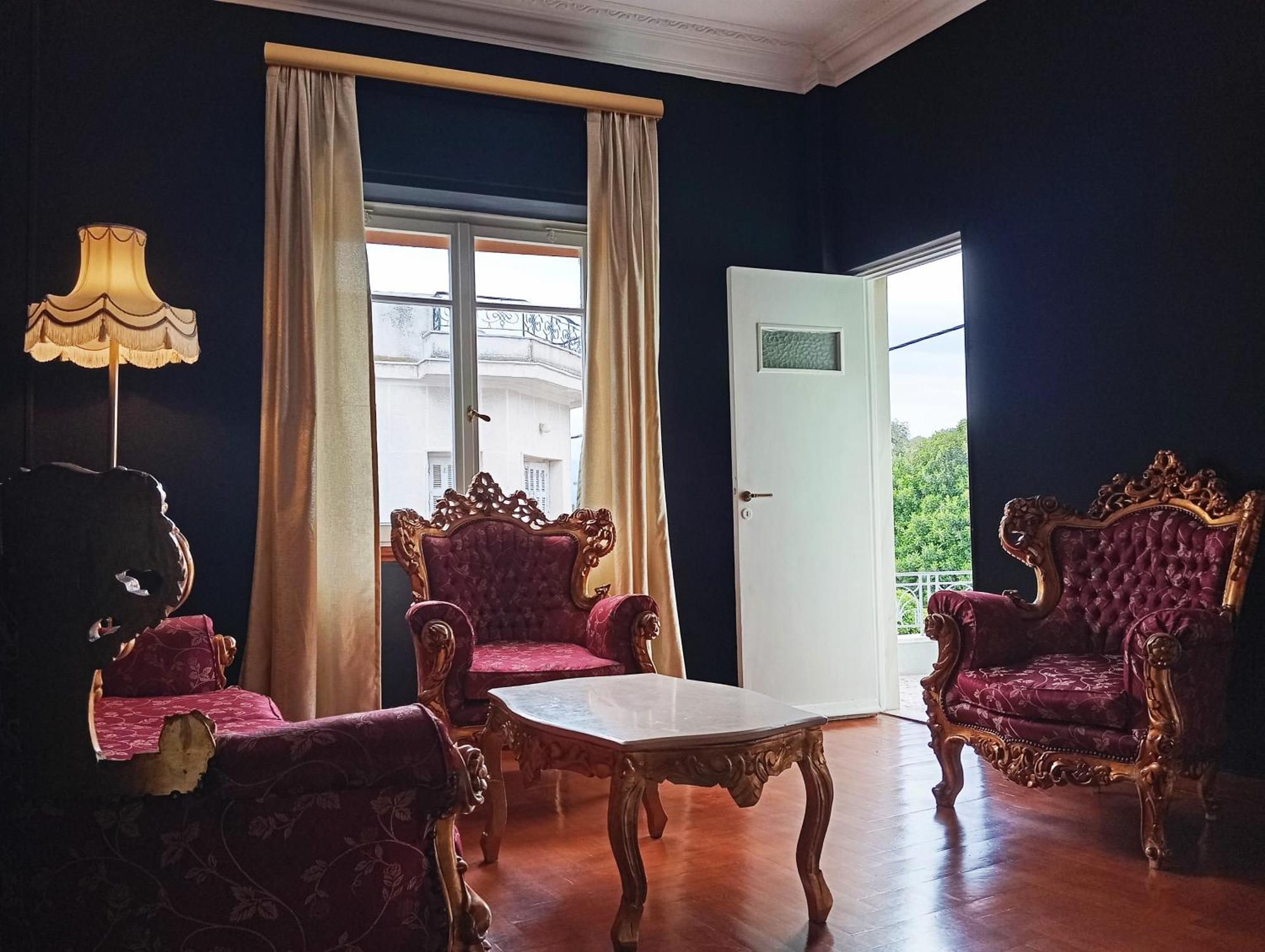 Iris Baroque Apartment Elefsína Exteriör bild