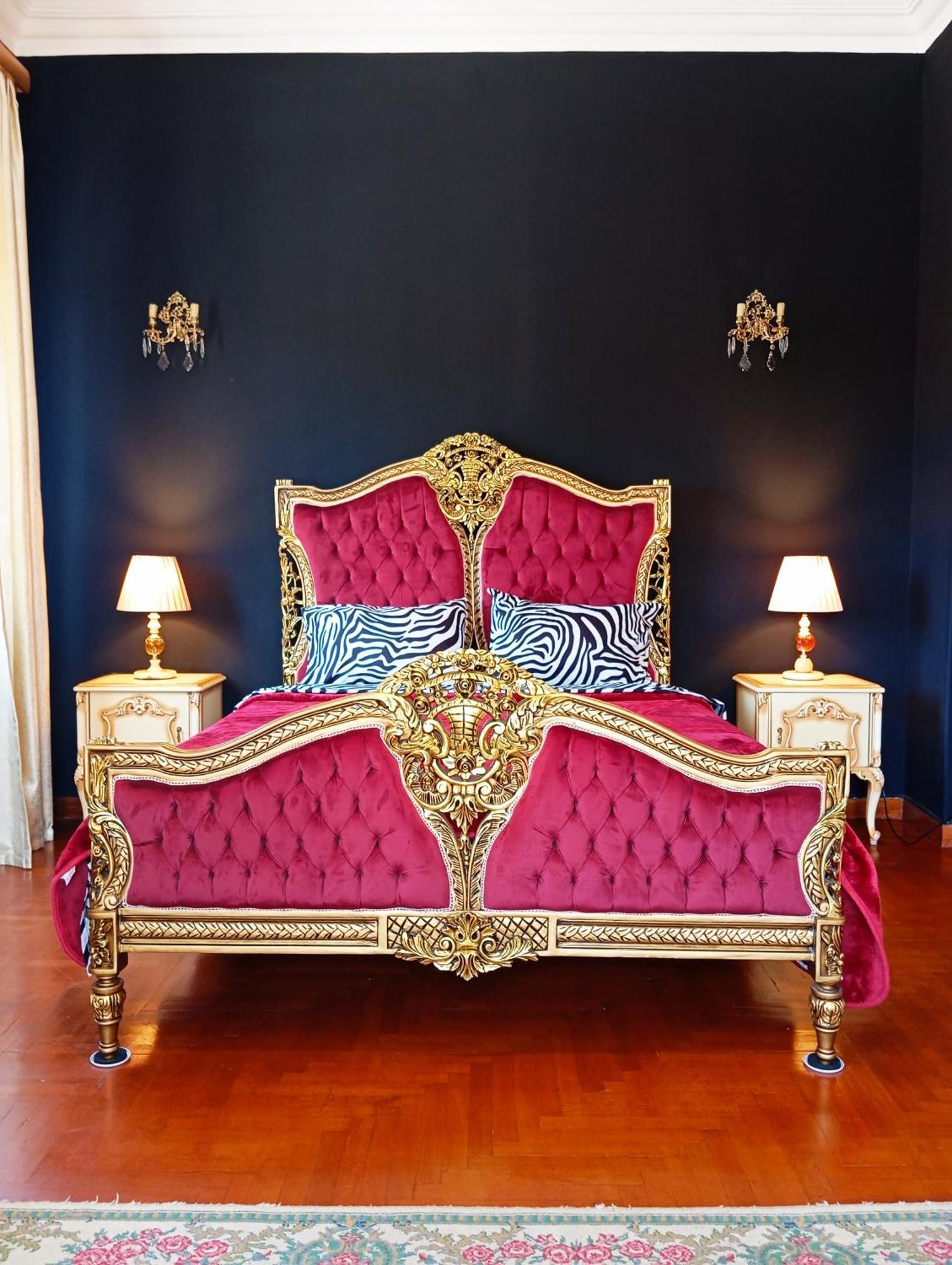 Iris Baroque Apartment Elefsína Exteriör bild