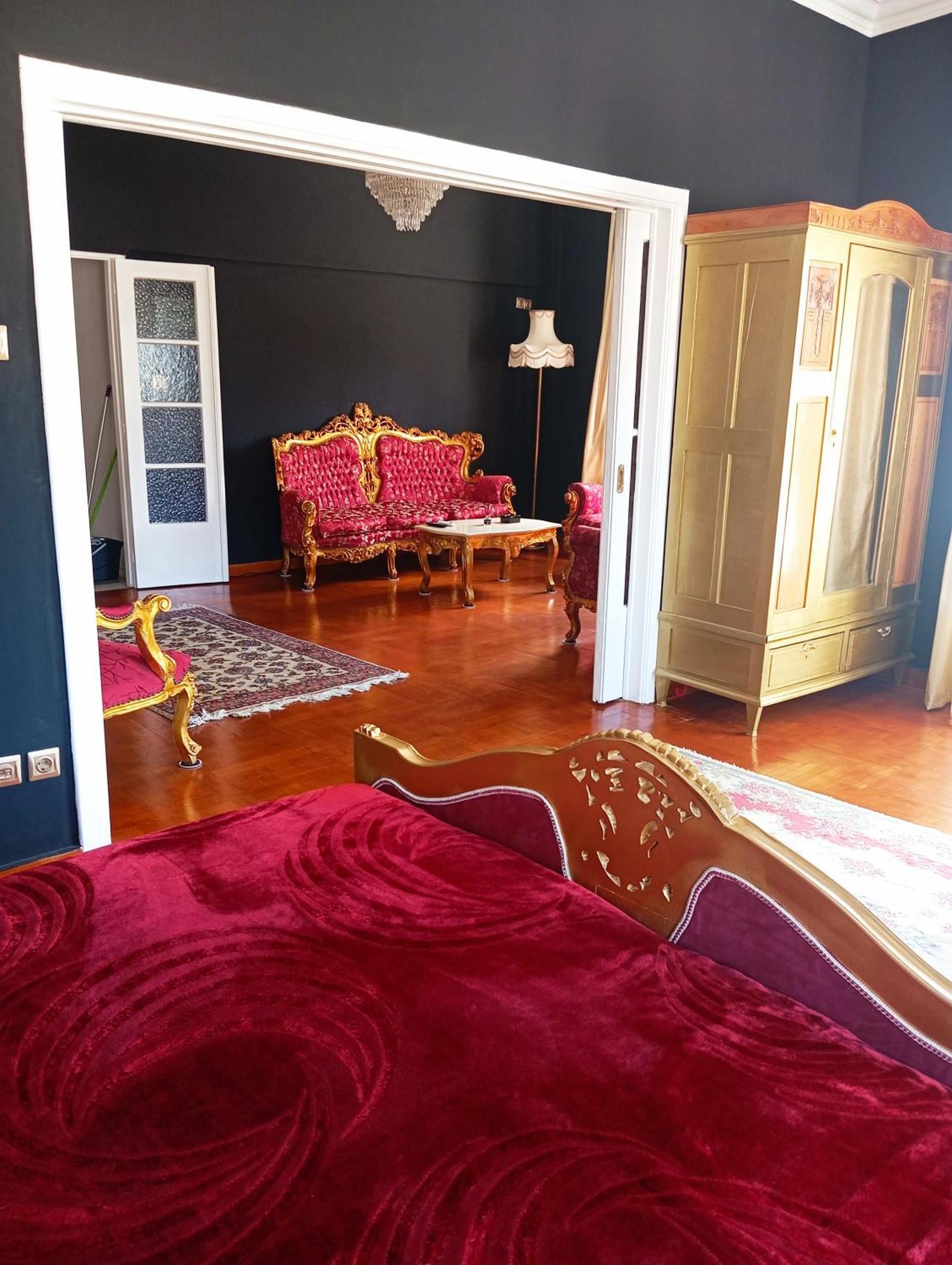 Iris Baroque Apartment Elefsína Exteriör bild